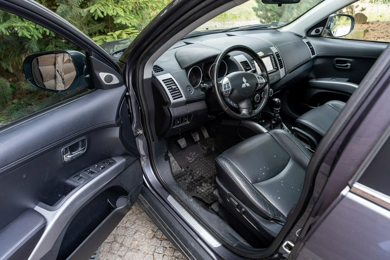 Mitsubishi Outlander - Zdjęcie 40