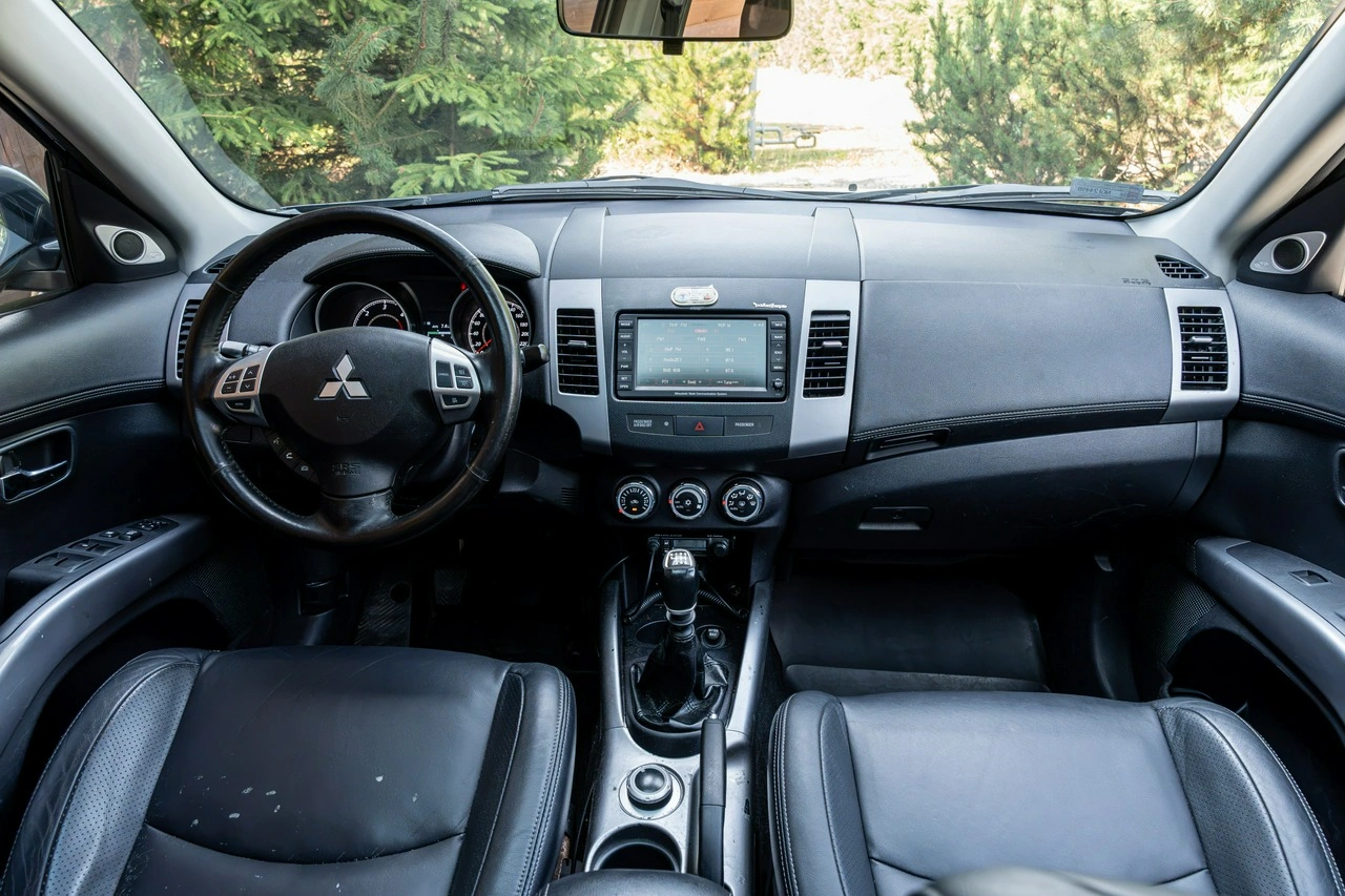 Mitsubishi Outlander - Zdjęcie 47
