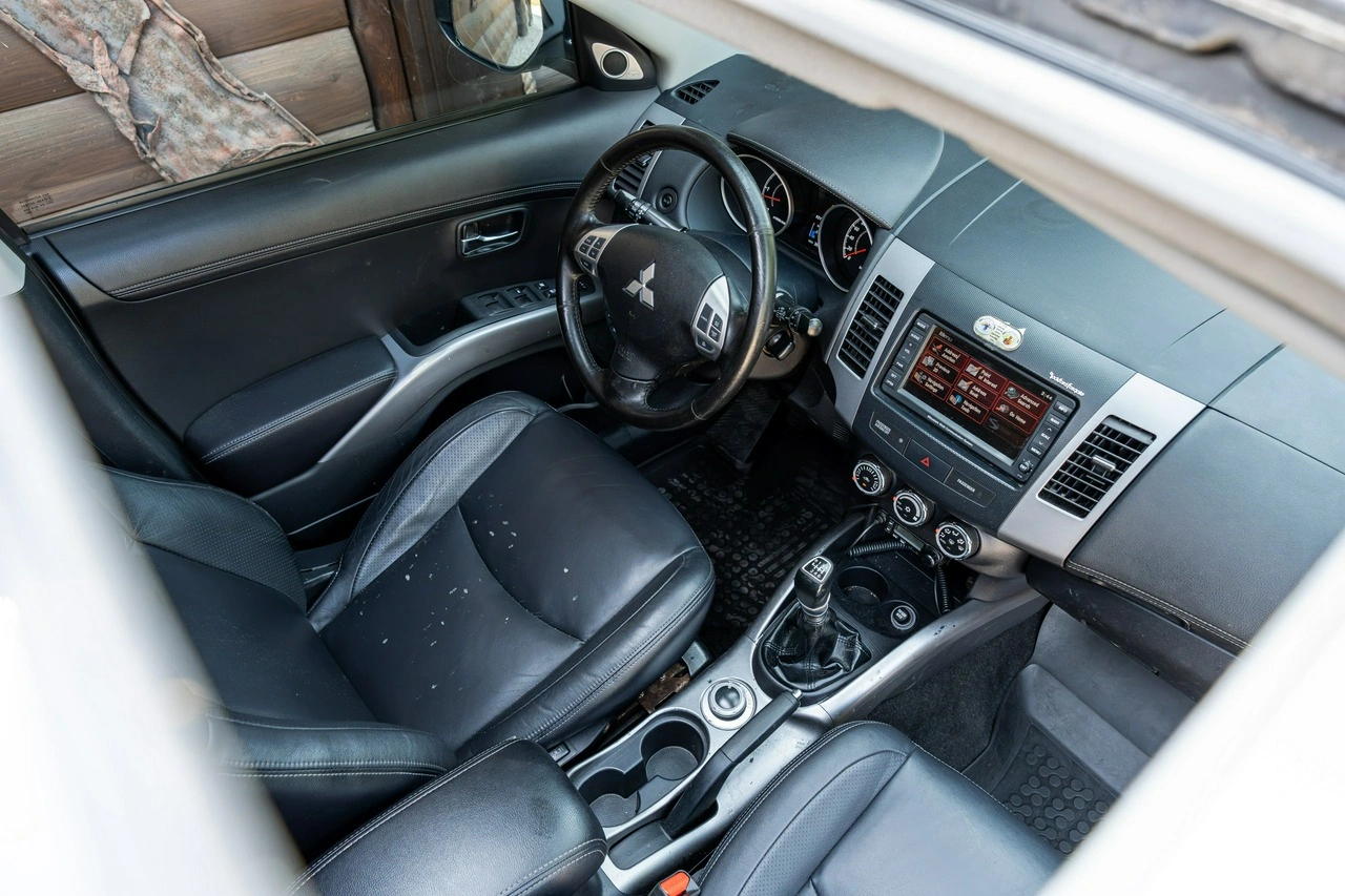 Mitsubishi Outlander - Zdjęcie 50