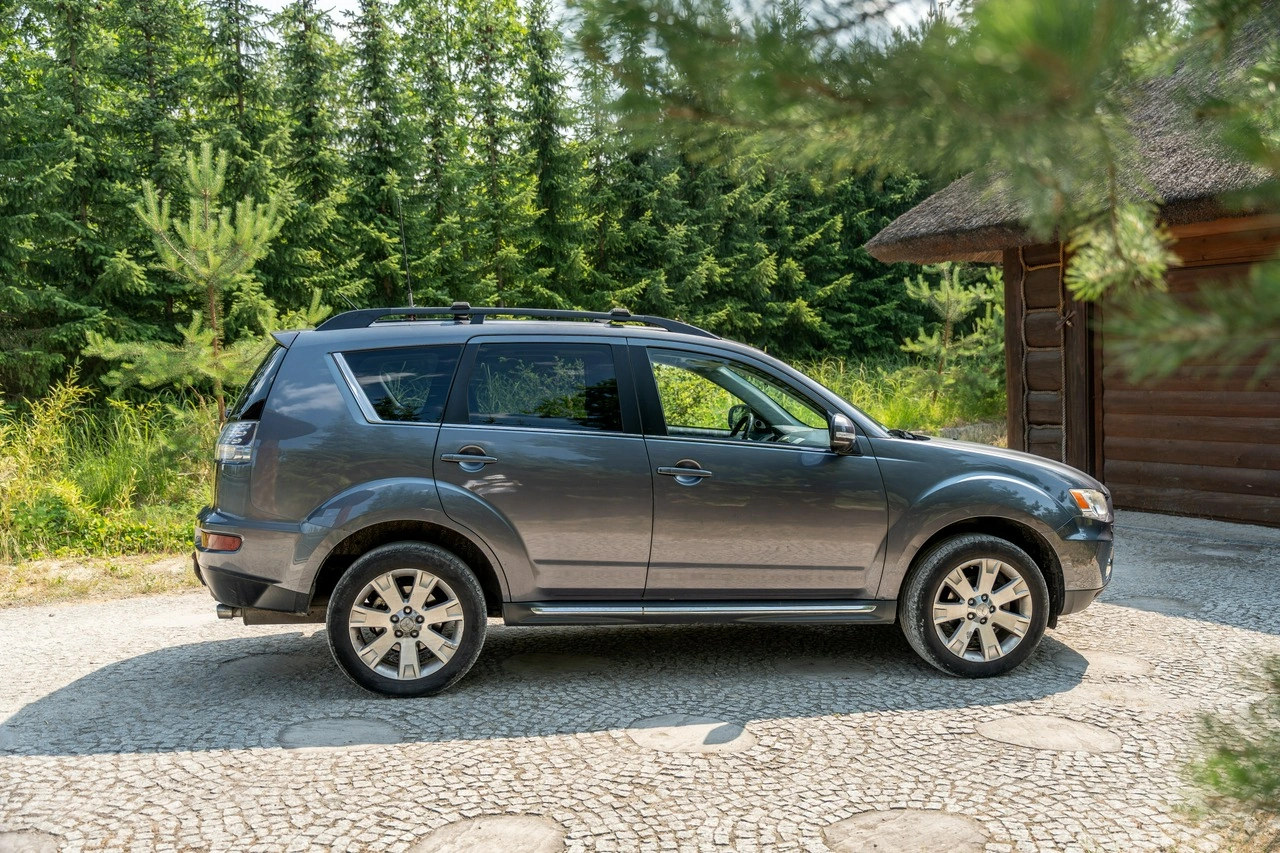 Mitsubishi Outlander - Zdjęcie 6