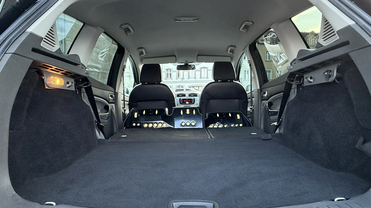 Ford Kuga - Zdjęcie 10