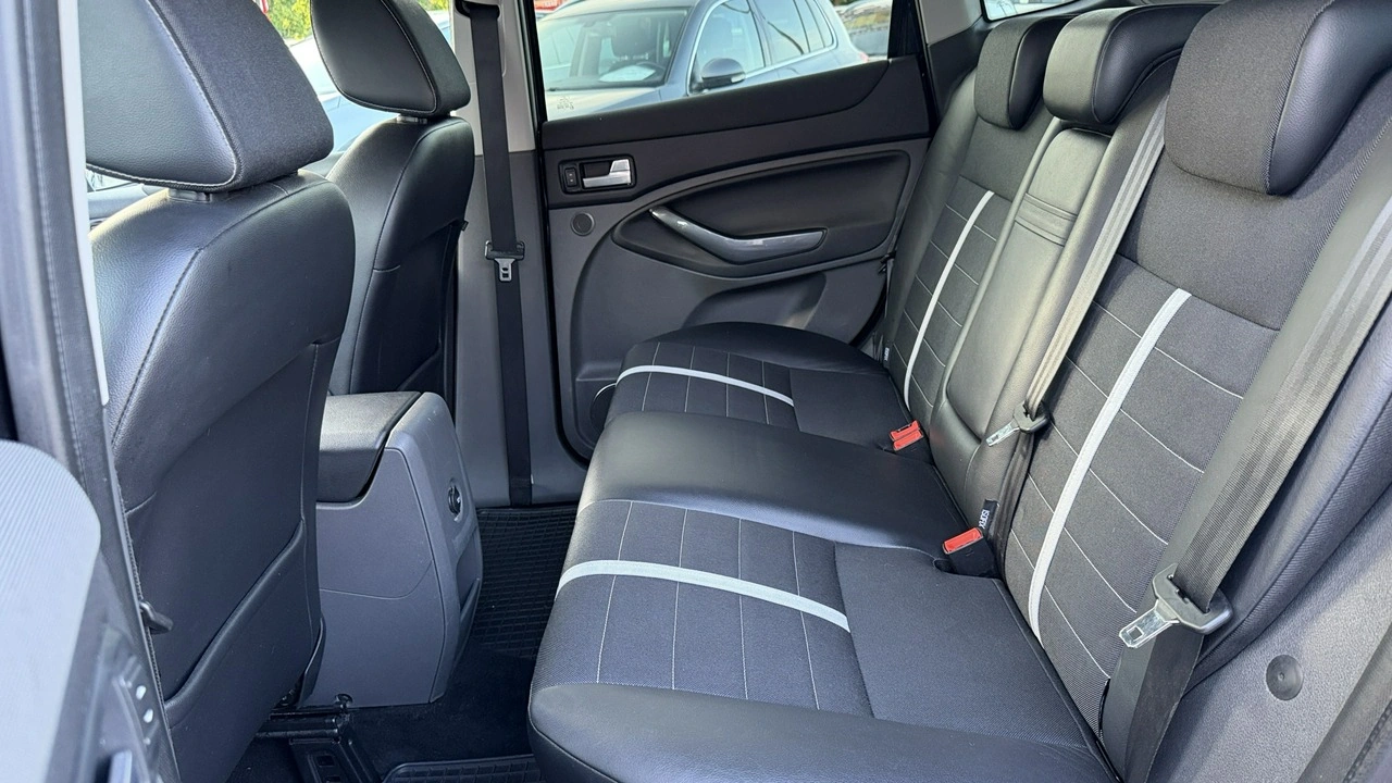 Ford Kuga - Zdjęcie 26