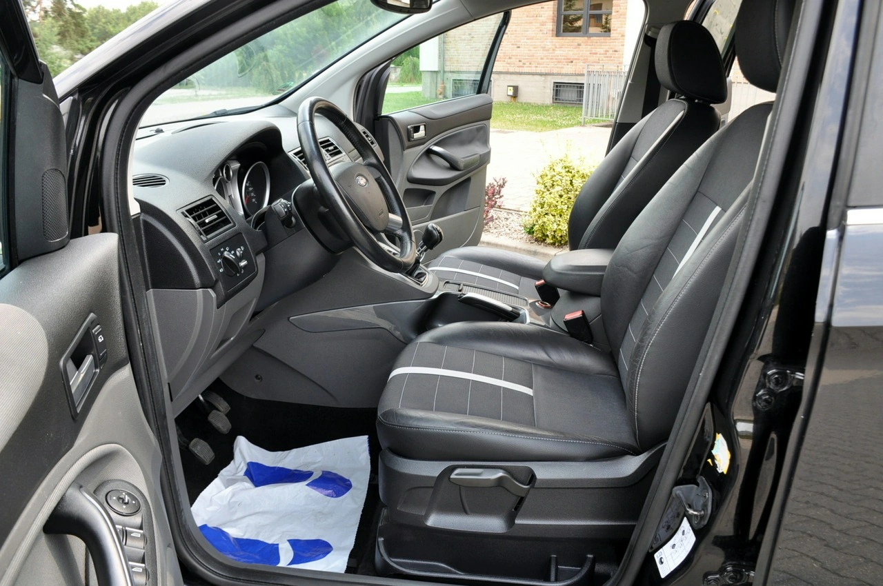 Ford Kuga - Zdjęcie 20