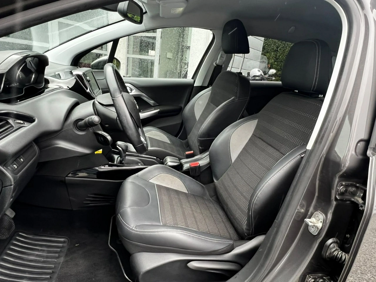 Peugeot 2008 - Zdjęcie 6