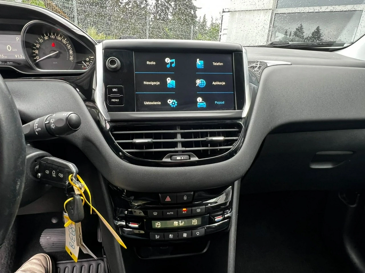 Peugeot 2008 - Zdjęcie 8