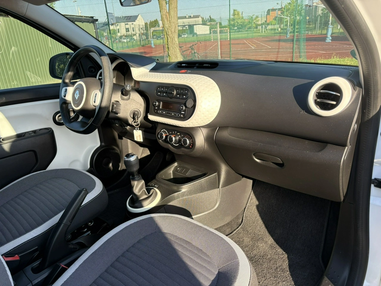 Renault Twingo - Zdjęcie 10