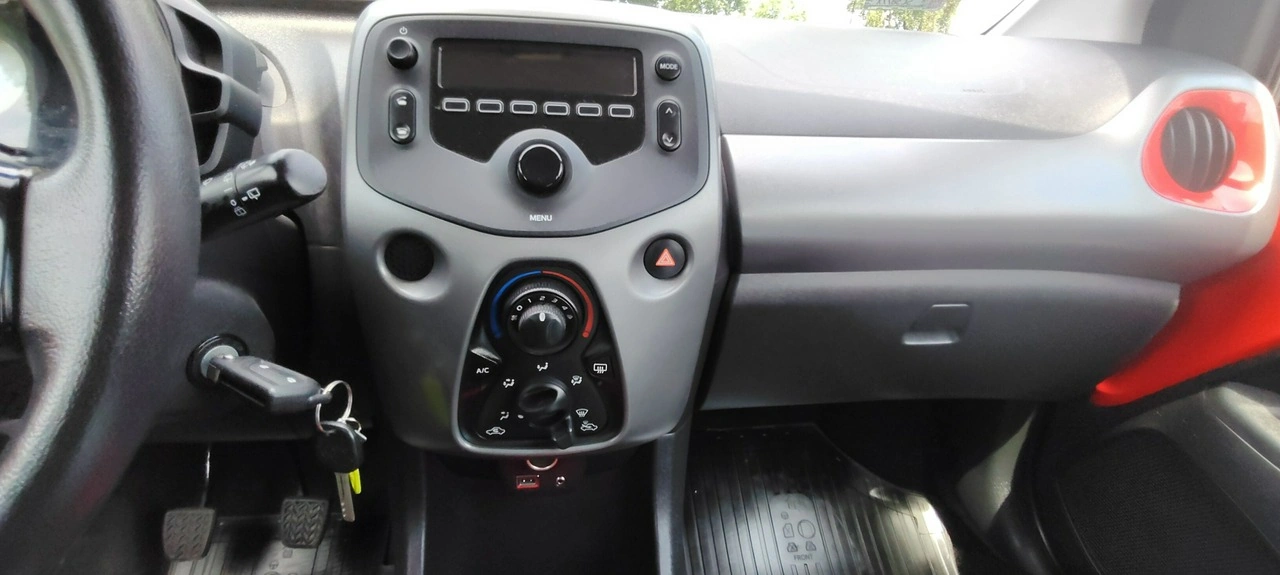 Toyota Aygo - Zdjęcie 9