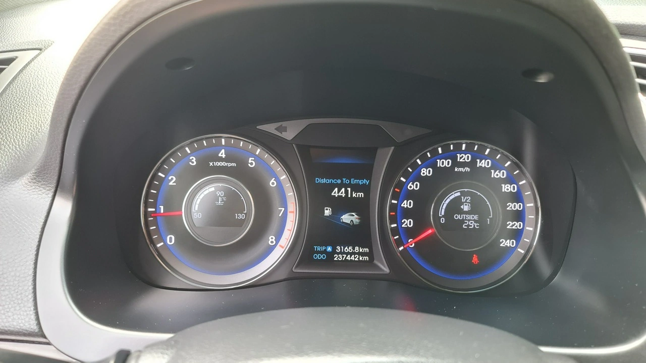Hyundai i40 - Zdjęcie 15