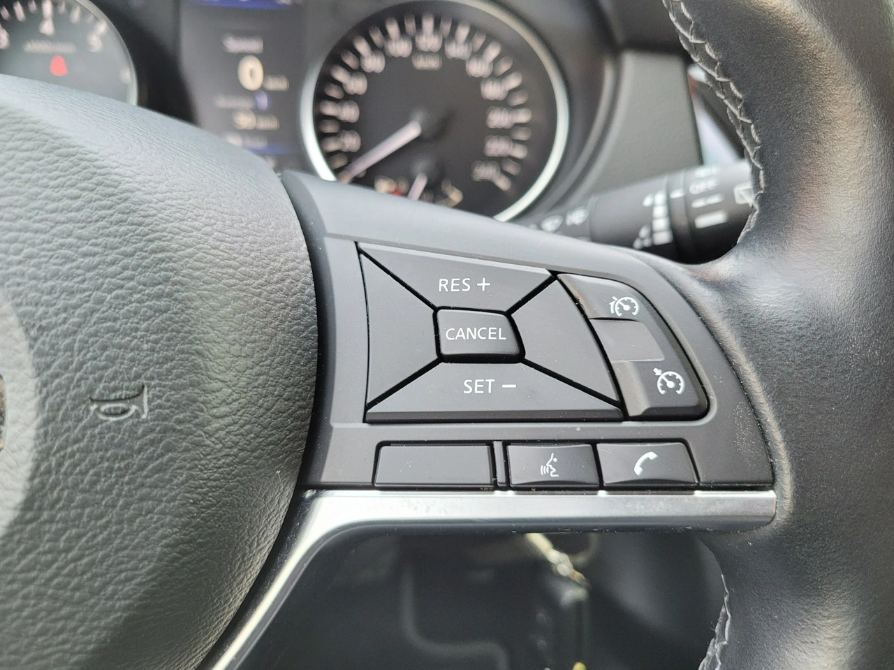 Nissan Qashqai - Zdjęcie 22