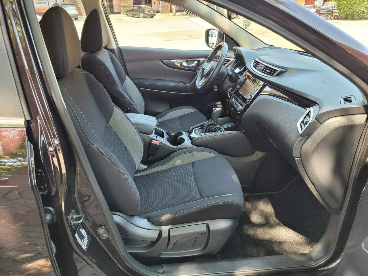 Nissan Qashqai - Zdjęcie 24