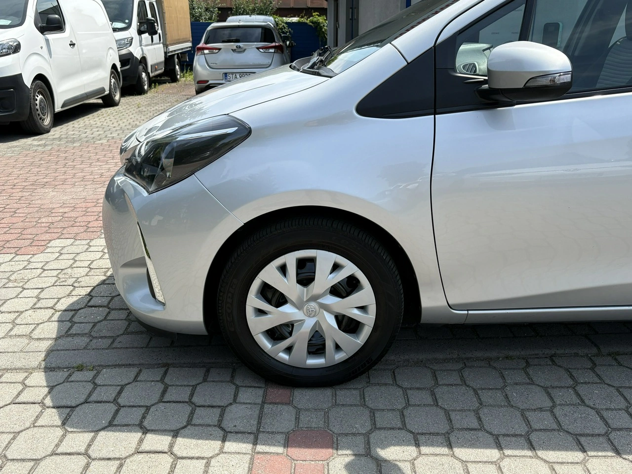 Toyota Yaris - Zdjęcie 9