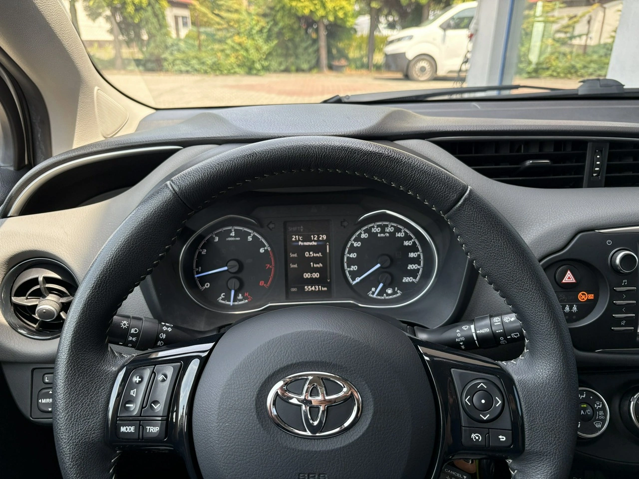 Toyota Yaris - Zdjęcie 20