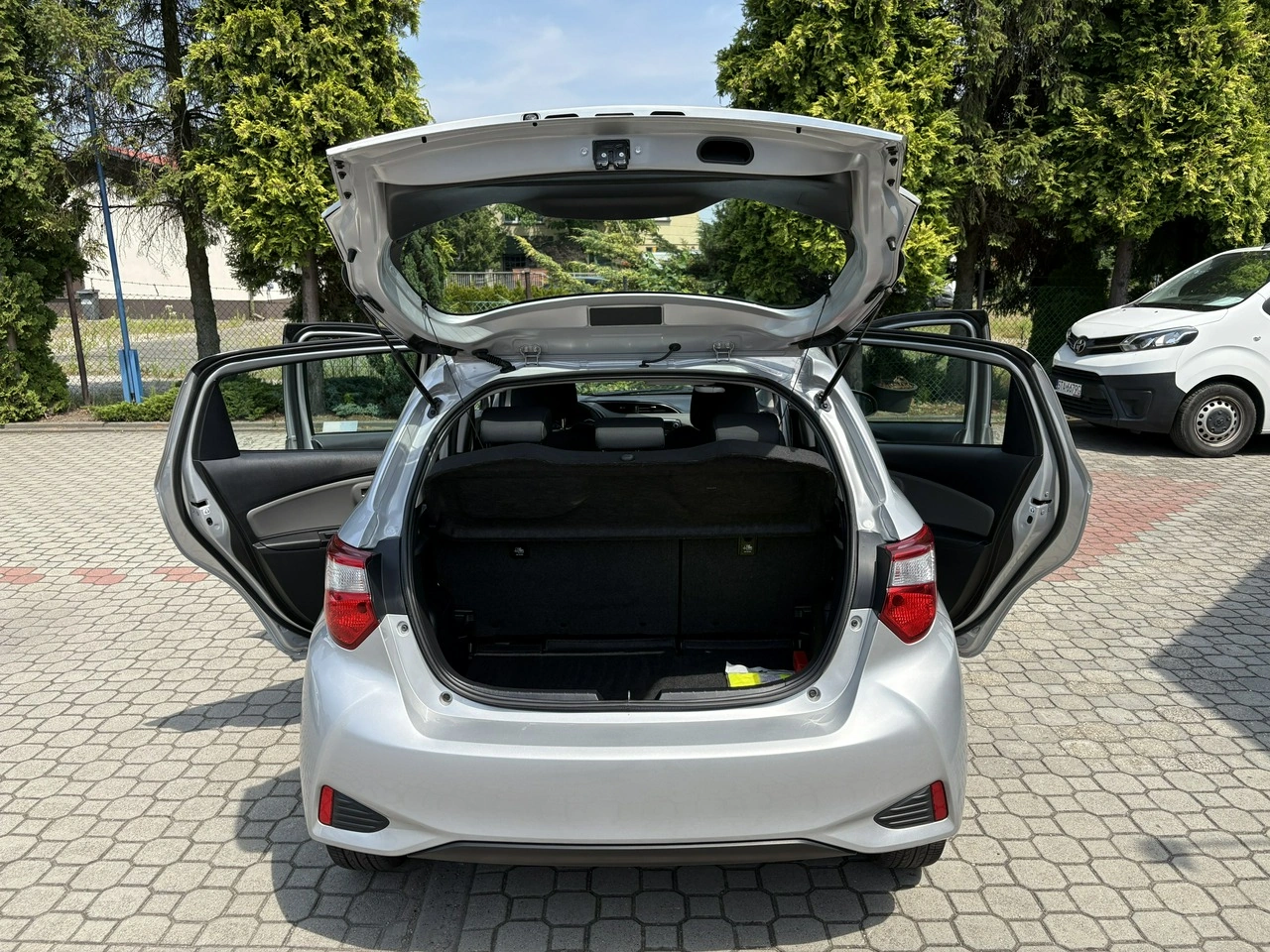 Toyota Yaris - Zdjęcie 29
