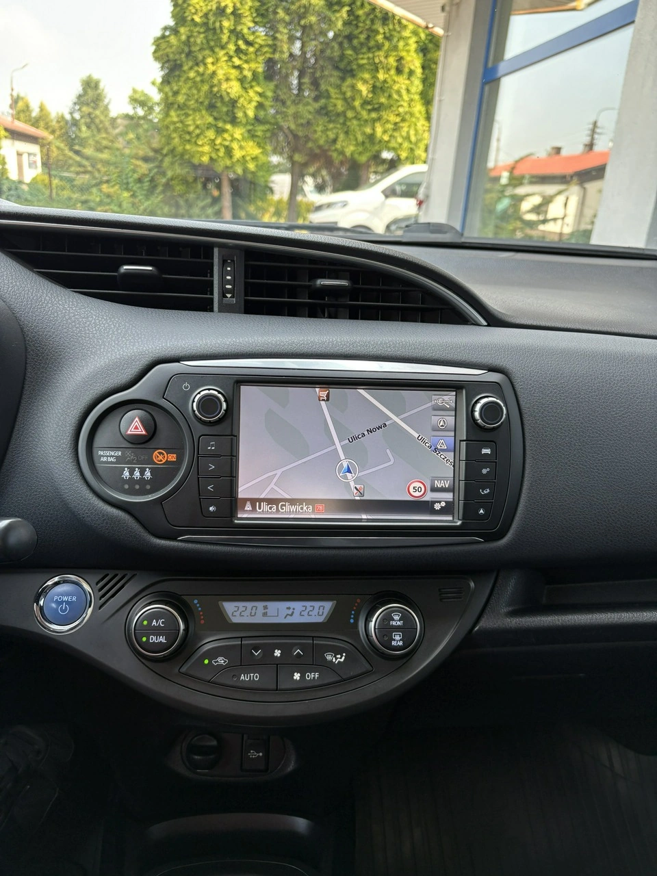 Toyota Yaris - Zdjęcie 24