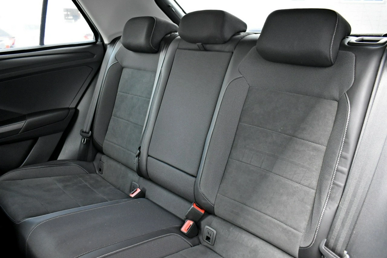 Volkswagen T-Roc - Zdjęcie 11