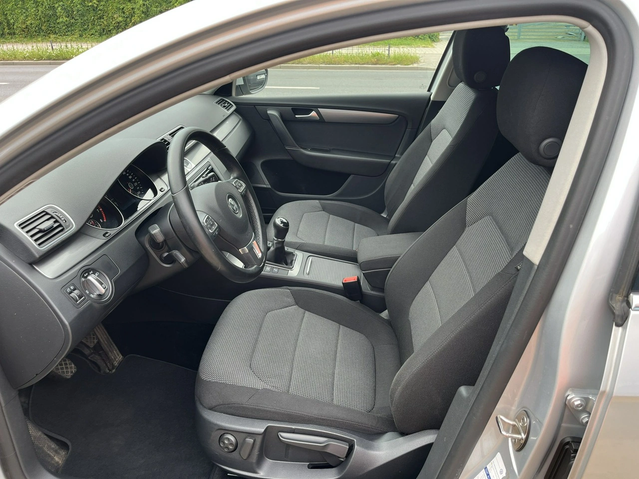 Volkswagen Passat - Zdjęcie 13
