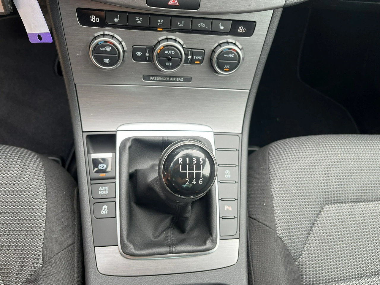 Volkswagen Passat - Zdjęcie 26