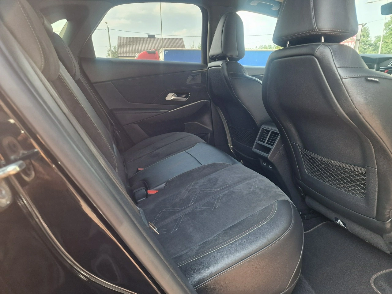 DS Automobiles DS 7 Crossback - Zdjęcie 18