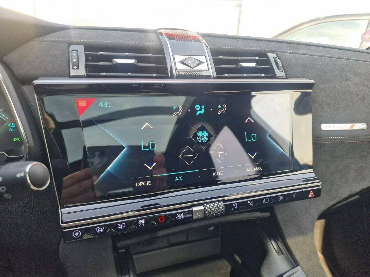 DS Automobiles DS 7 Crossback - Zdjęcie 23