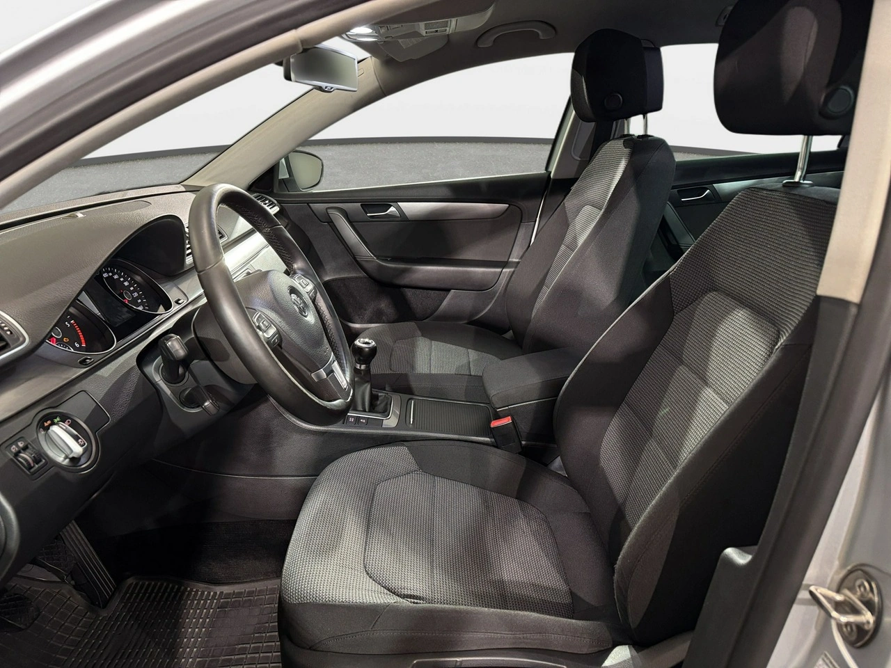 Volkswagen Passat Variant - Zdjęcie 9