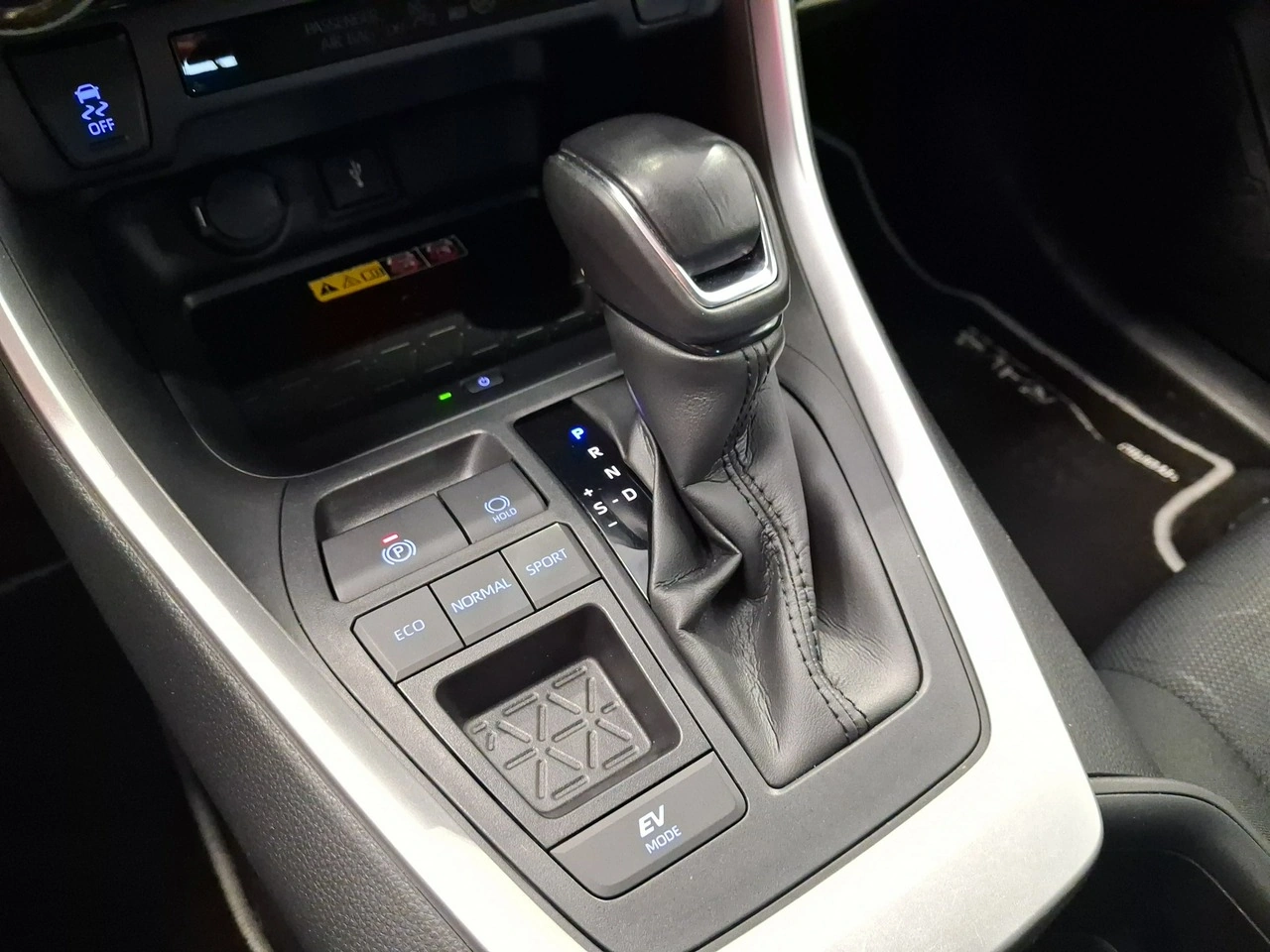 Toyota RAV-4 - Zdjęcie 31