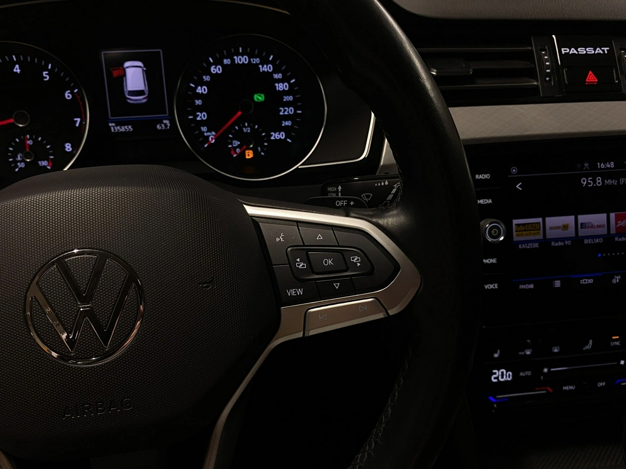 Volkswagen Passat Variant - Zdjęcie 23