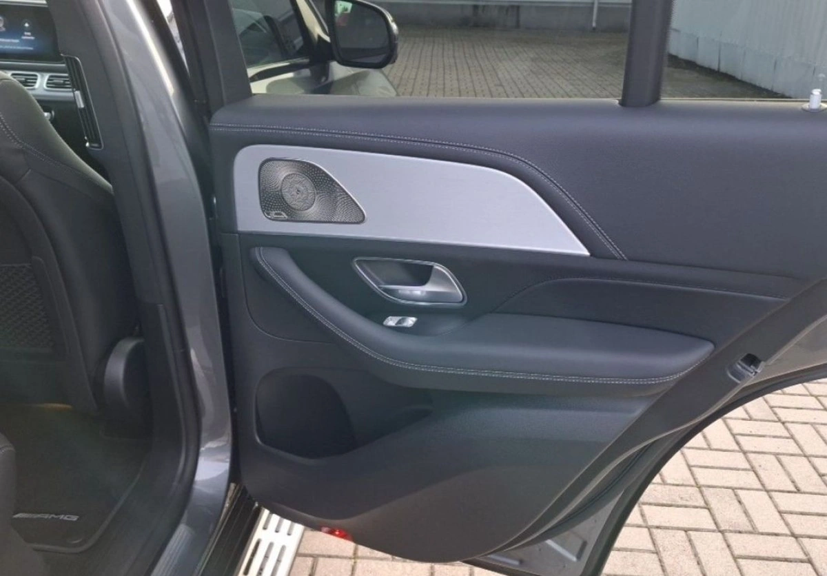 Mercedes-Benz GLE - Zdjęcie 22