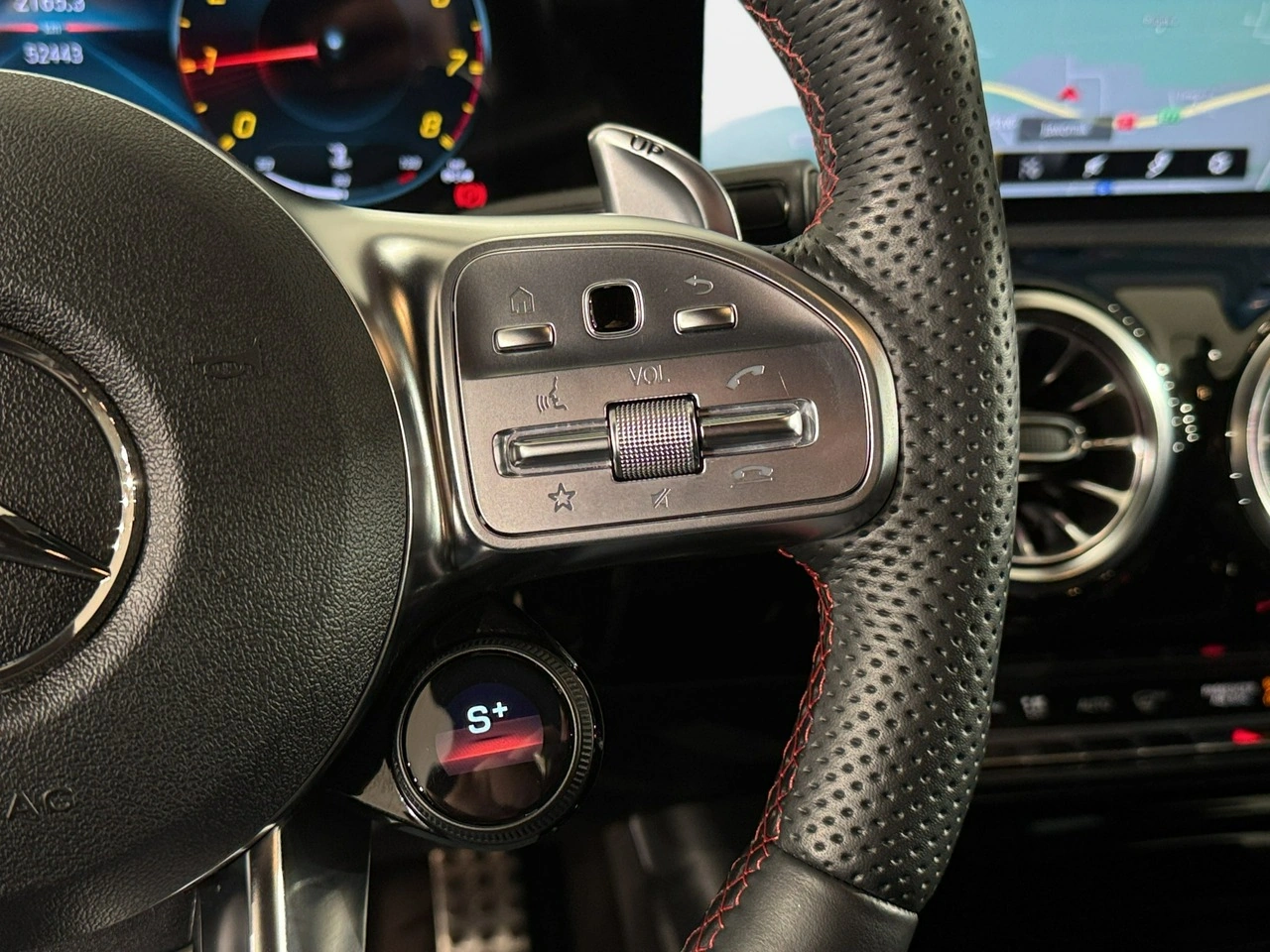 Mercedes CLA 35 AMG - Zdjęcie 19