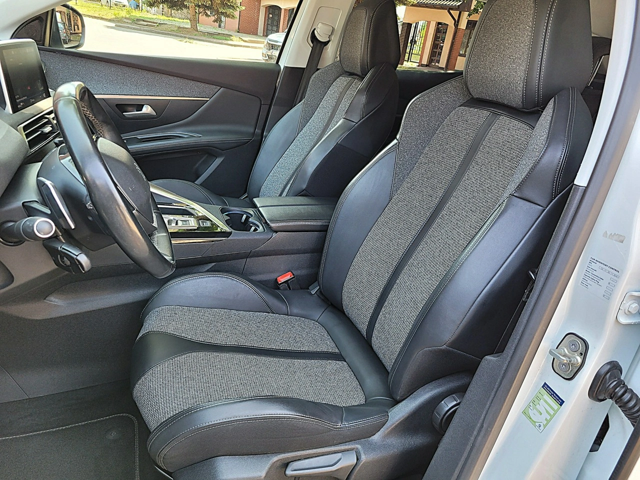 Peugeot 3008 - Zdjęcie 9