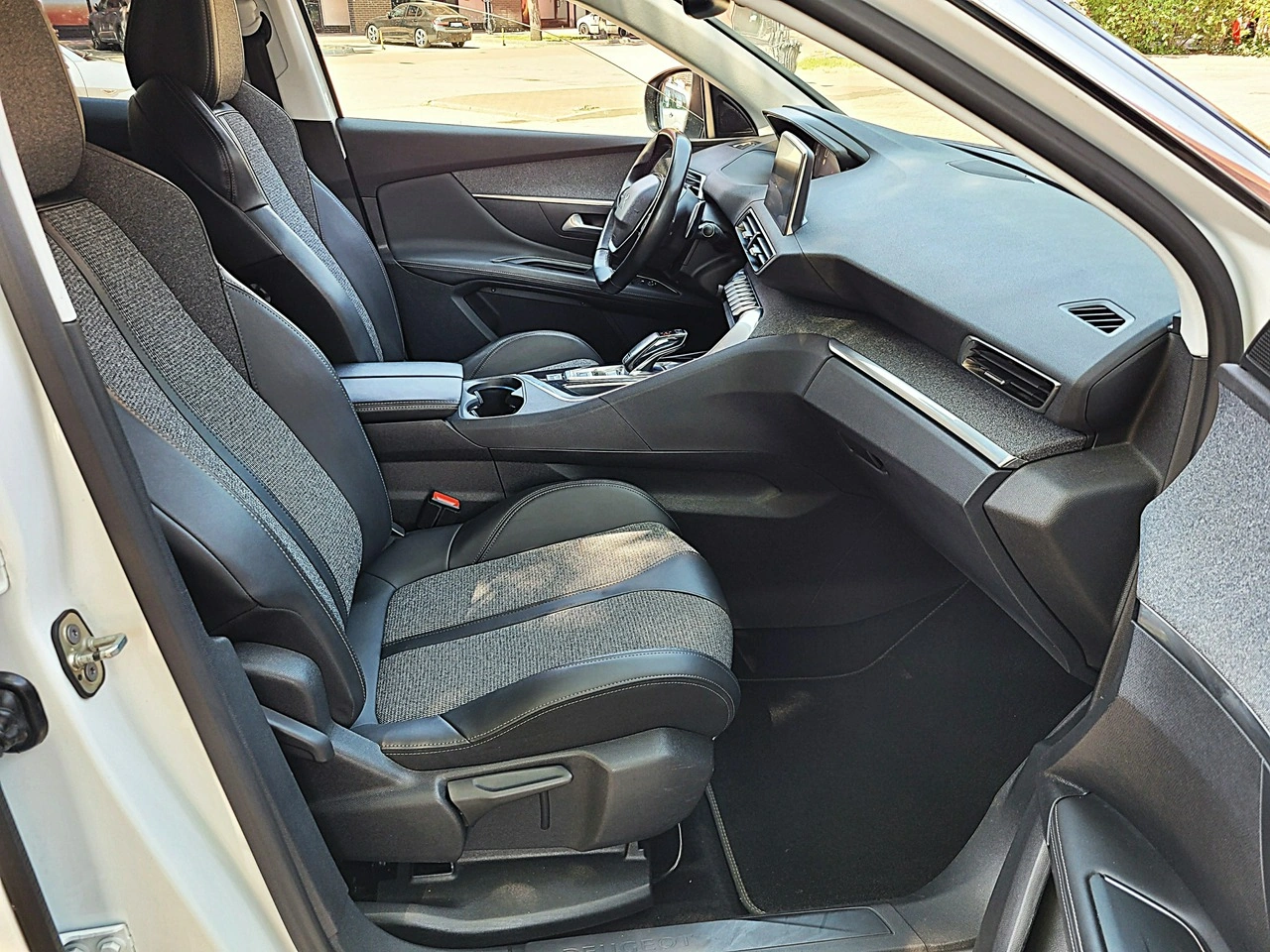 Peugeot 3008 - Zdjęcie 26