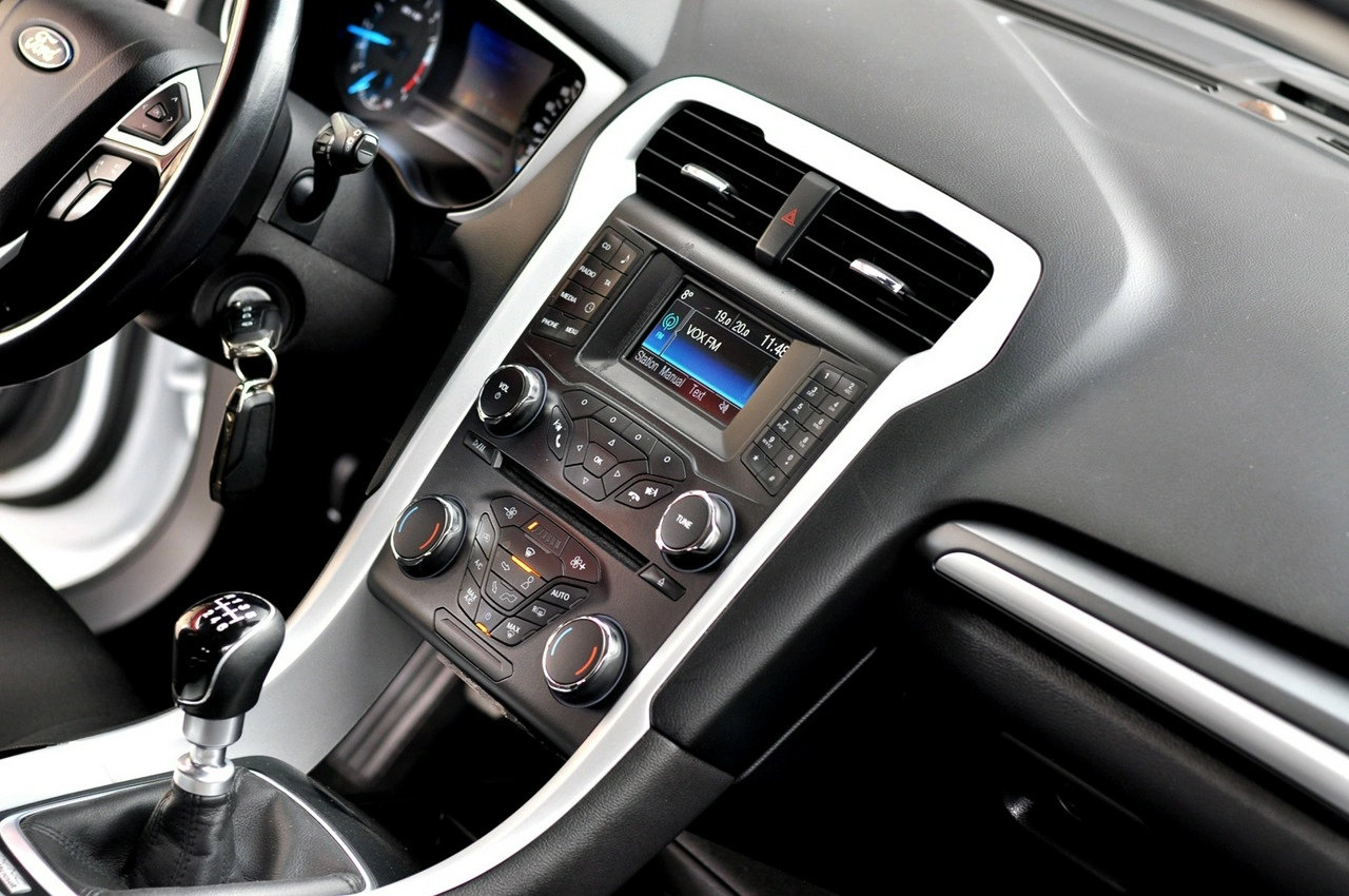 Ford Mondeo - Zdjęcie 12