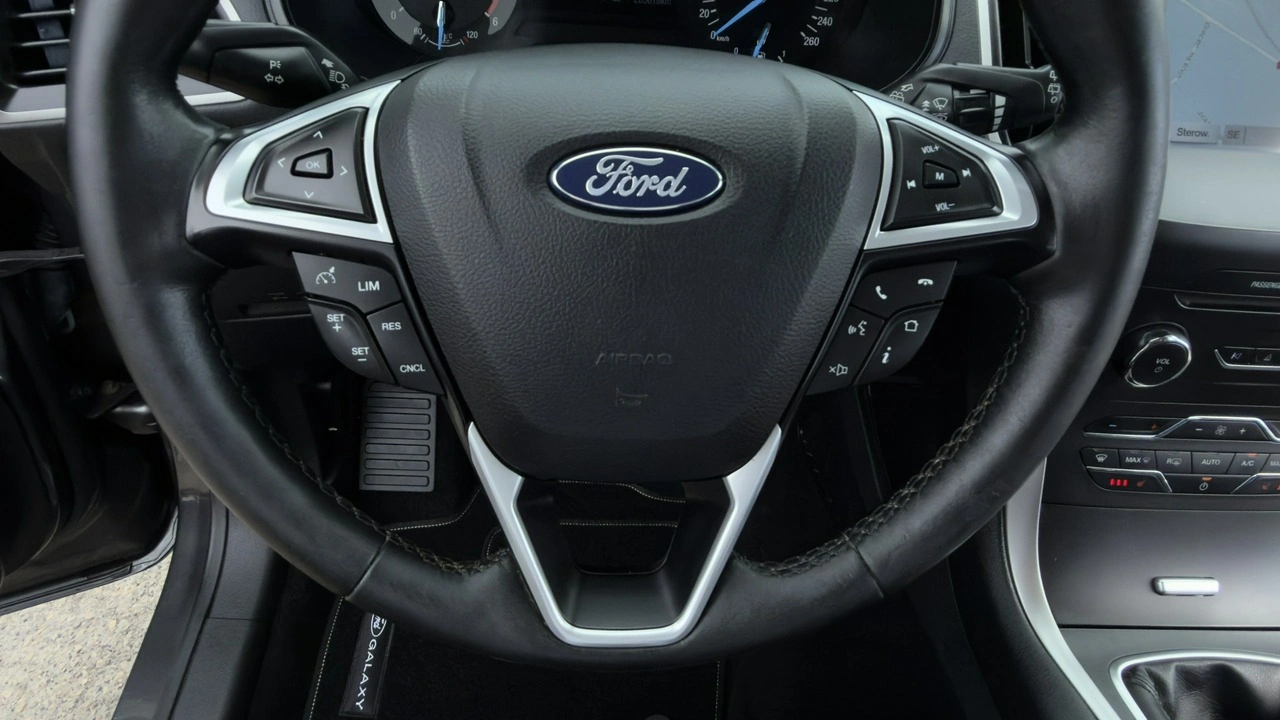 Ford Galaxy - Zdjęcie 18