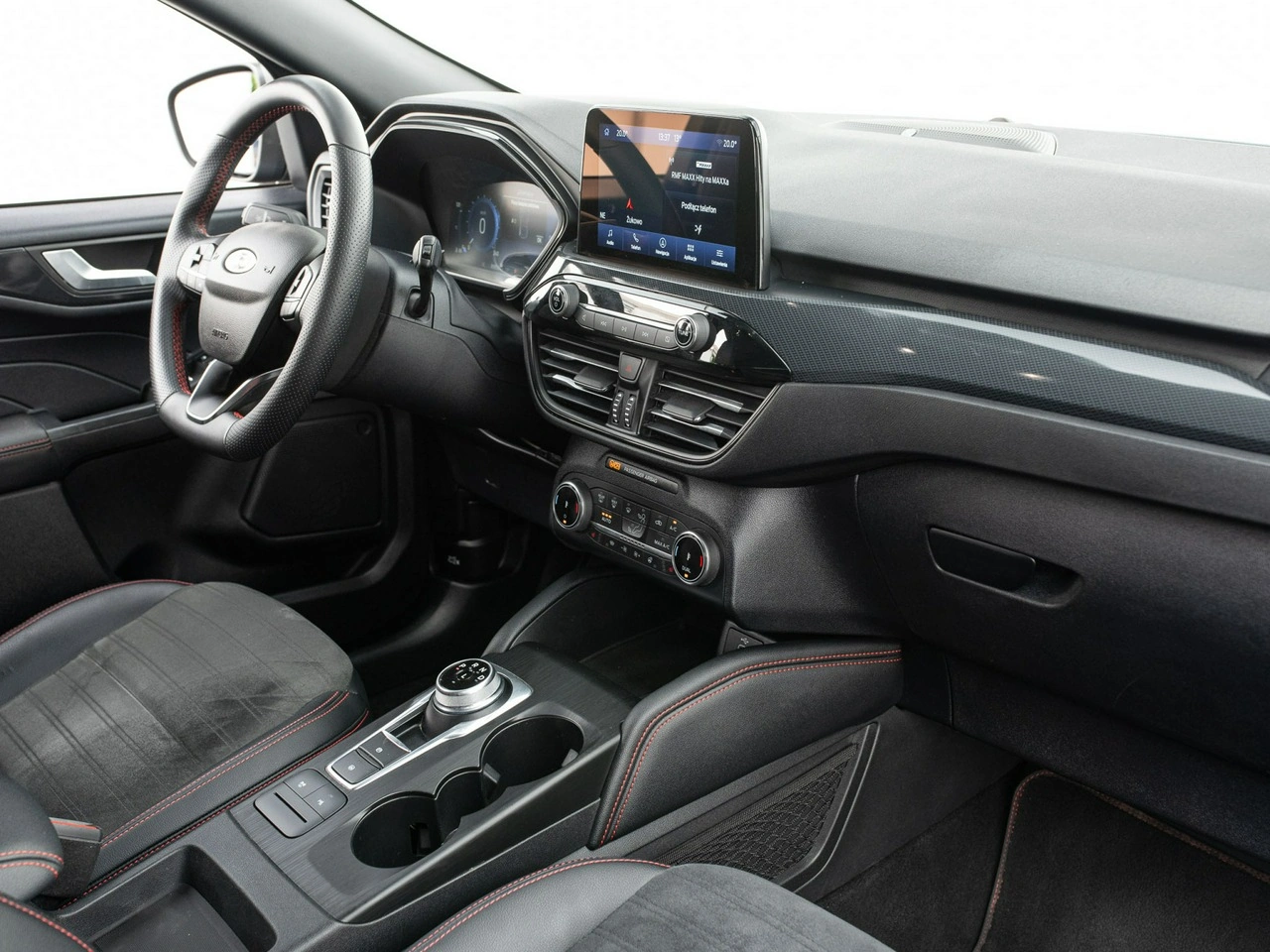 Ford Kuga - Zdjęcie 31