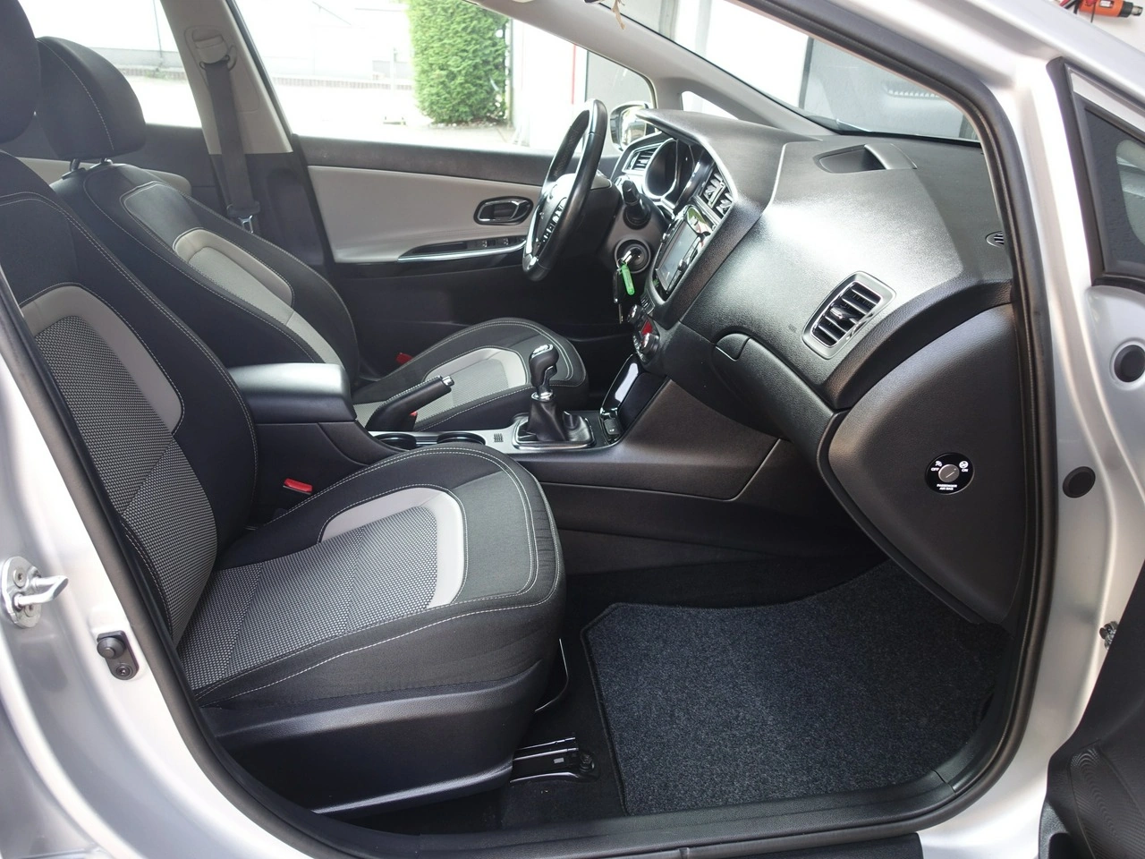 Kia Ceed - Zdjęcie 12