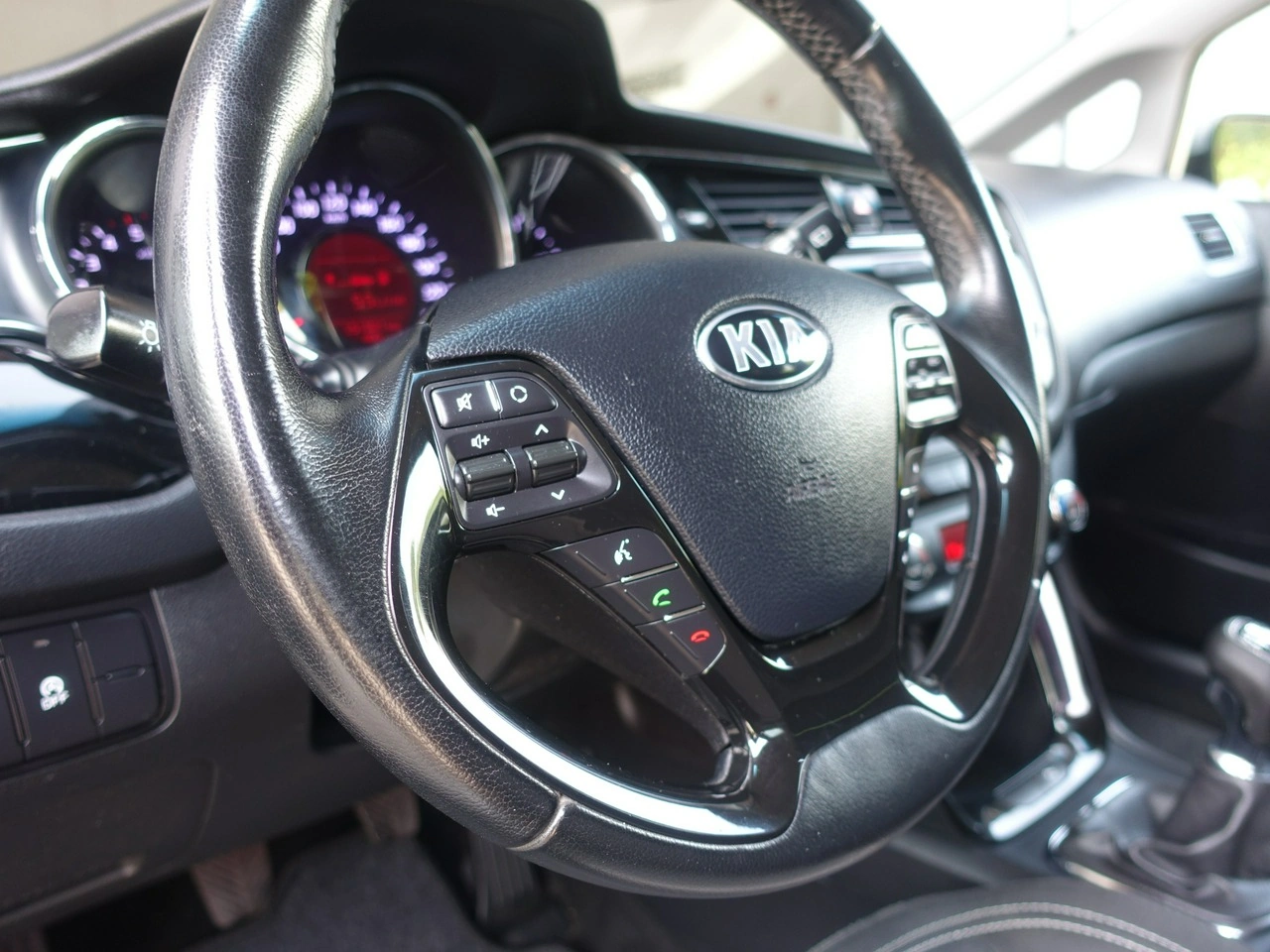 Kia Ceed - Zdjęcie 16