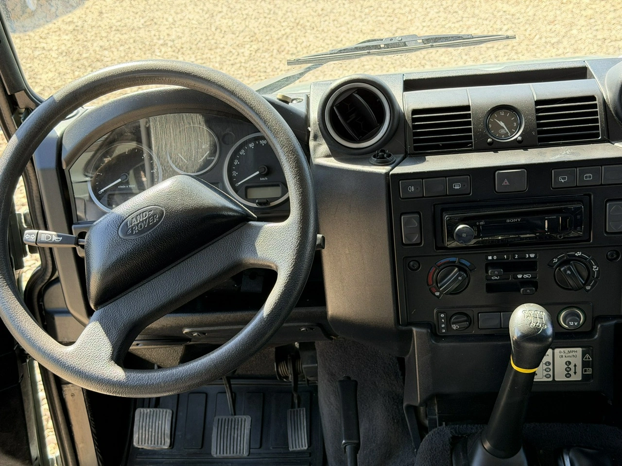 Land Rover Defender - Zdjęcie 25