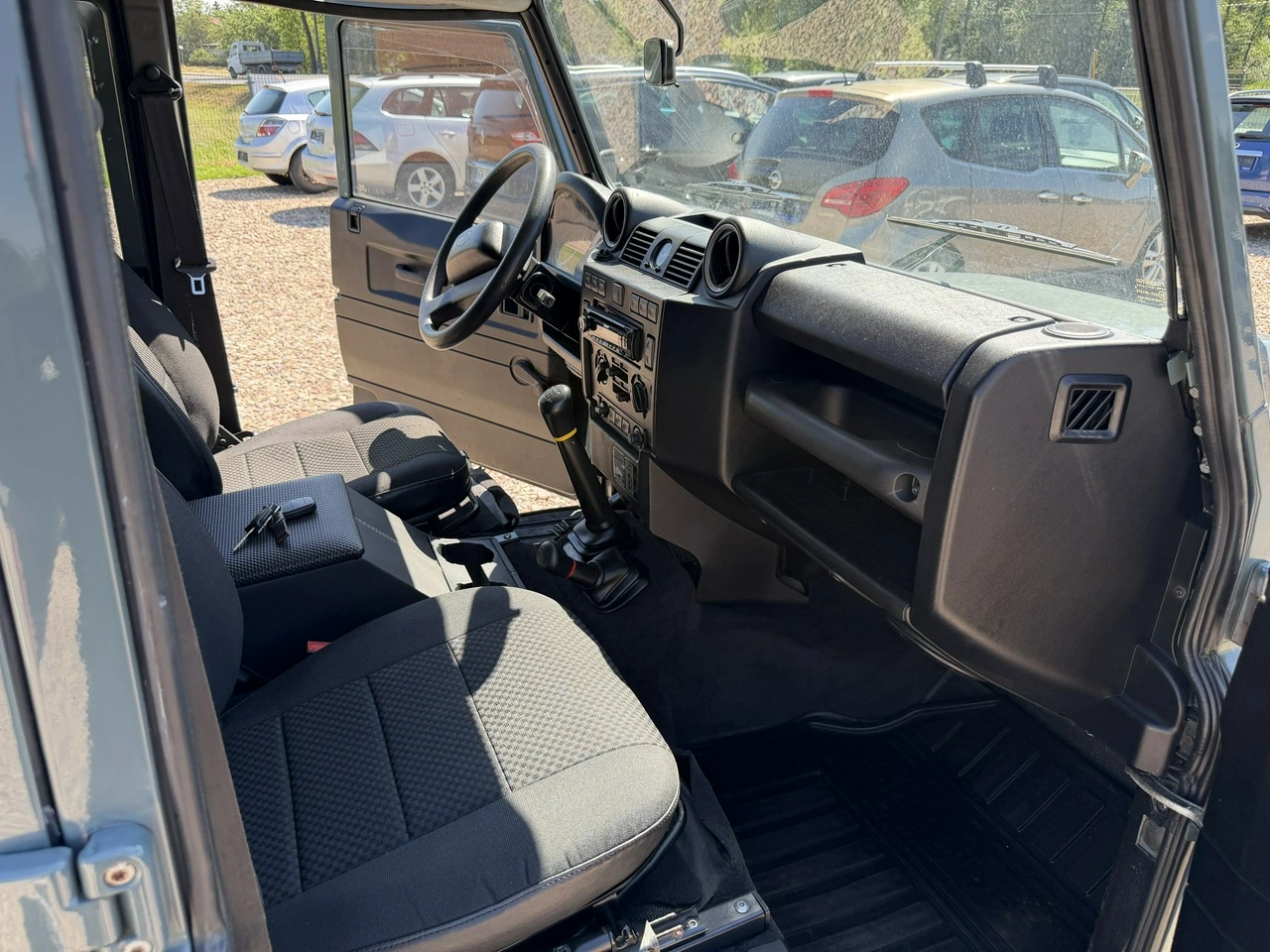 Land Rover Defender - Zdjęcie 29