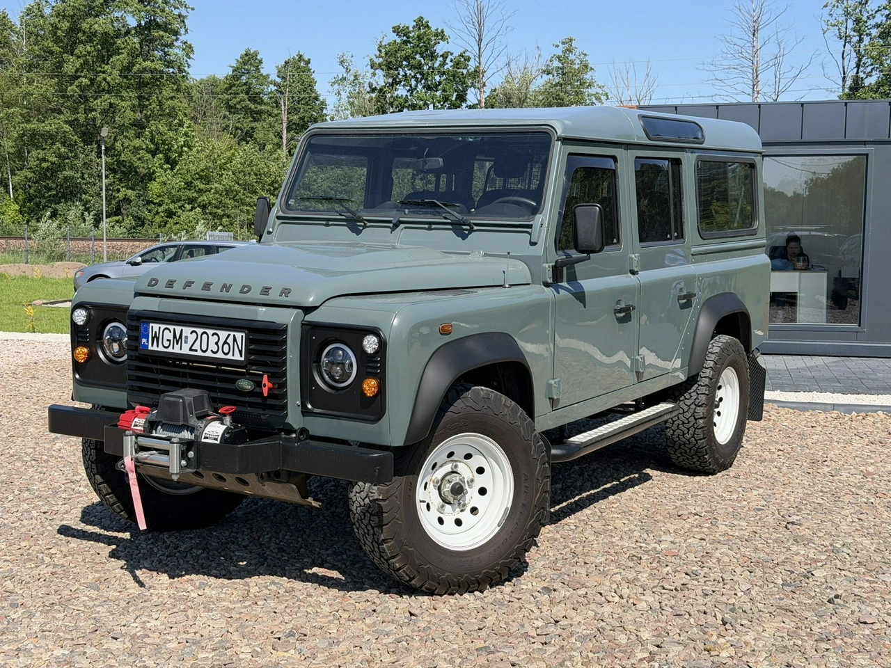 Land Rover Defender - Główne zdjęcie