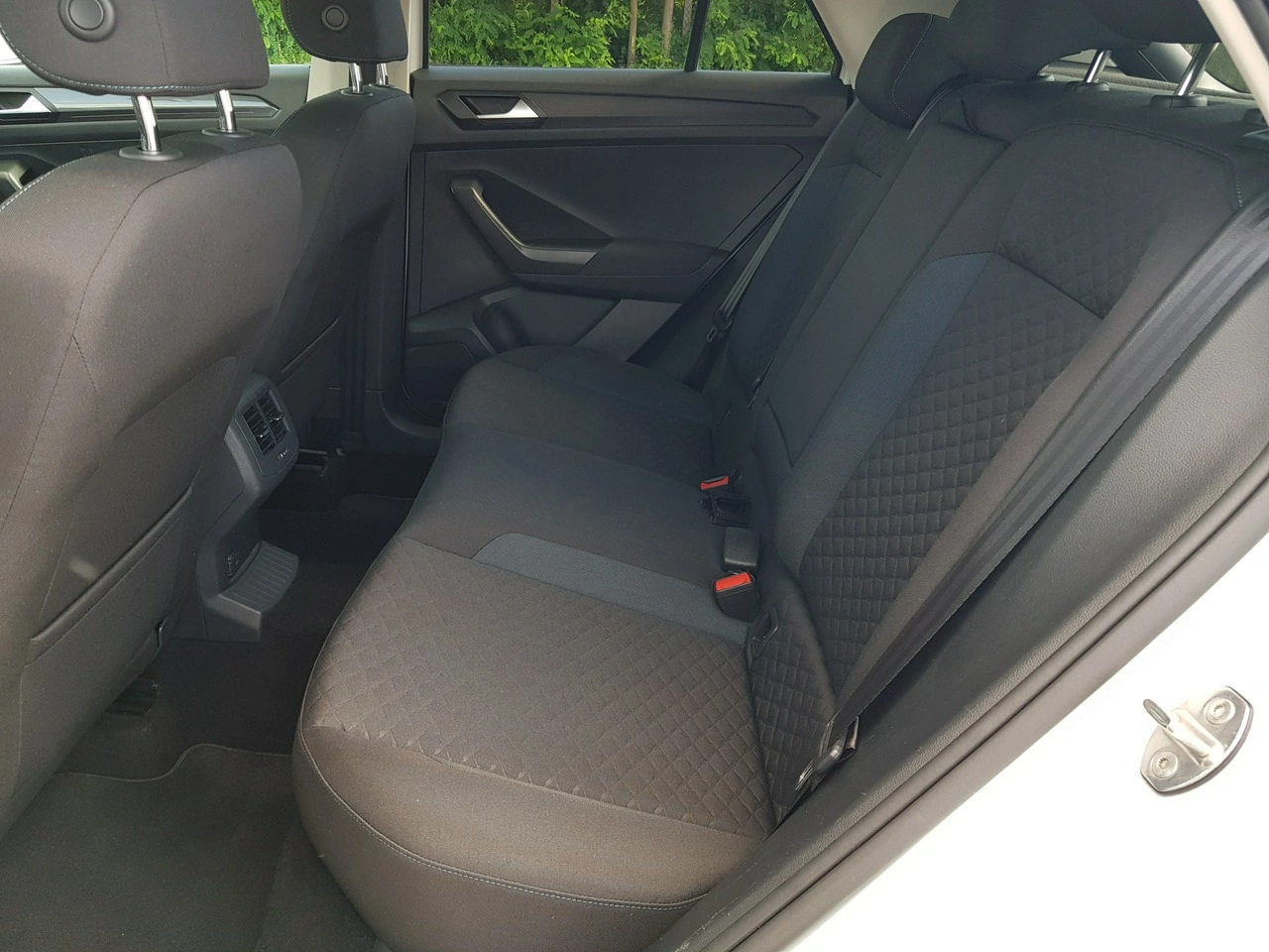 Volkswagen T-Roc - Zdjęcie 10