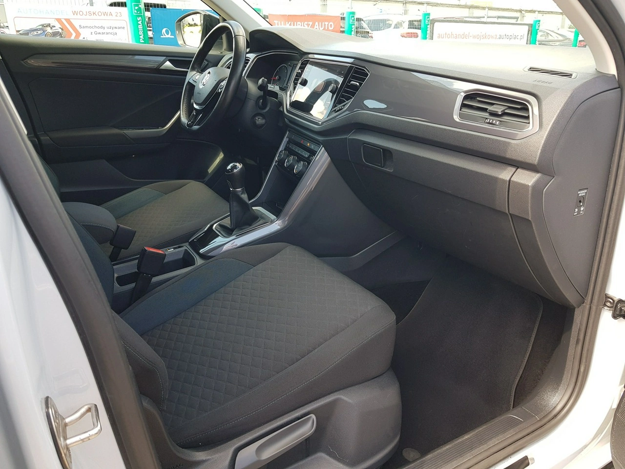 Volkswagen T-Roc - Zdjęcie 16