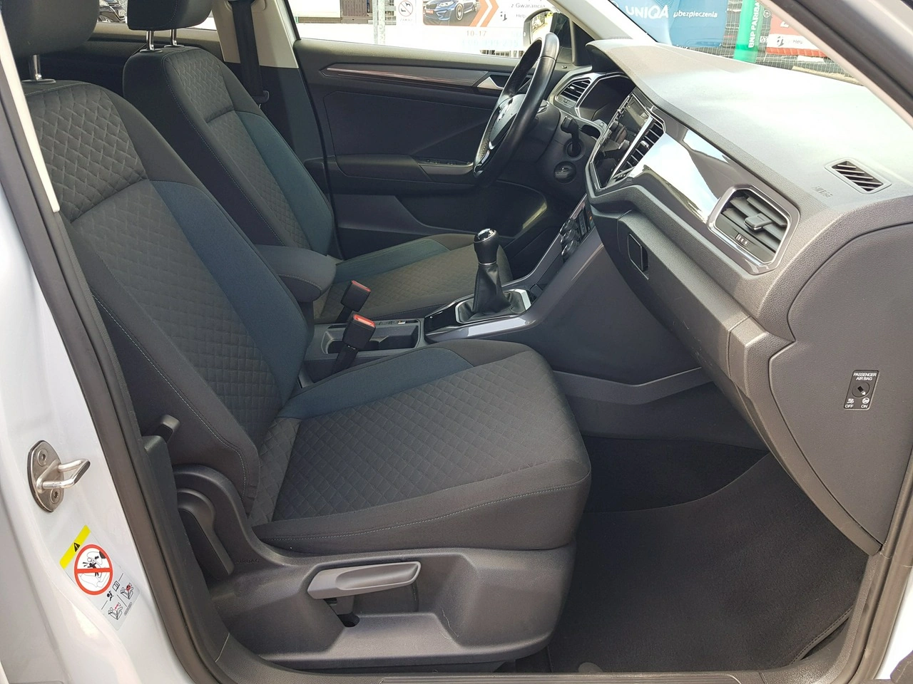 Volkswagen T-Roc - Zdjęcie 17