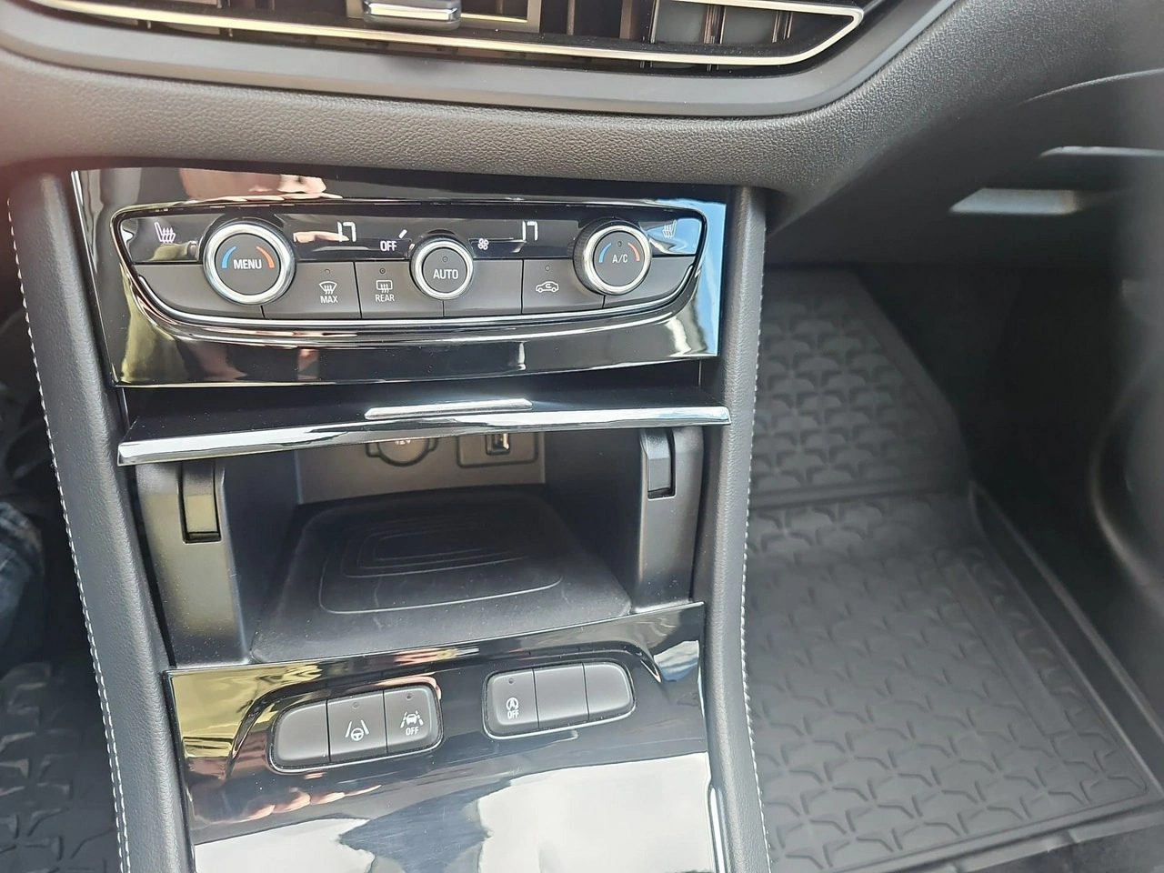 Opel Grandland X - Zdjęcie 14