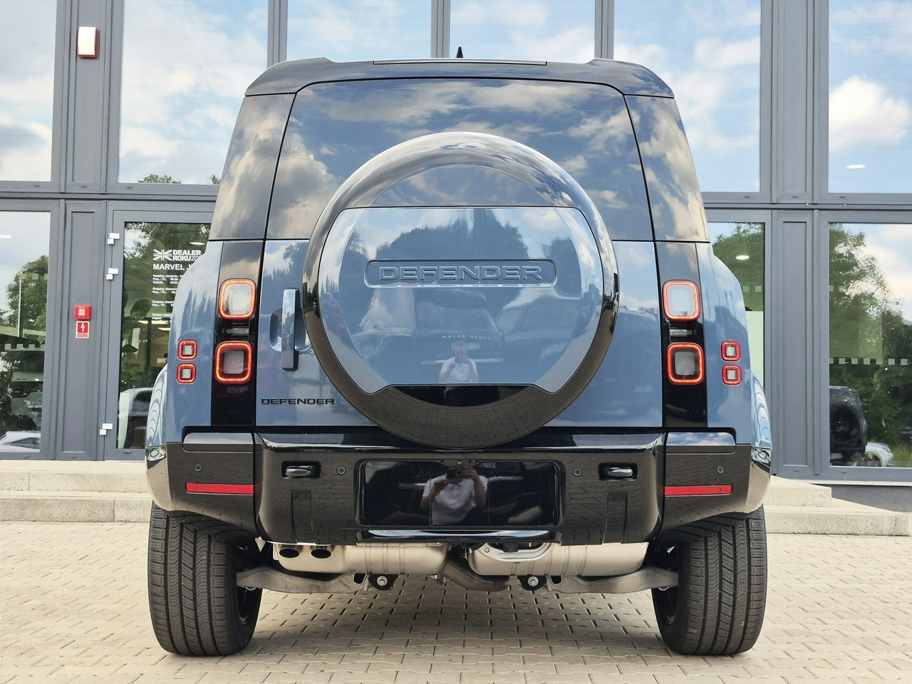 Land Rover Defender - Zdjęcie 9