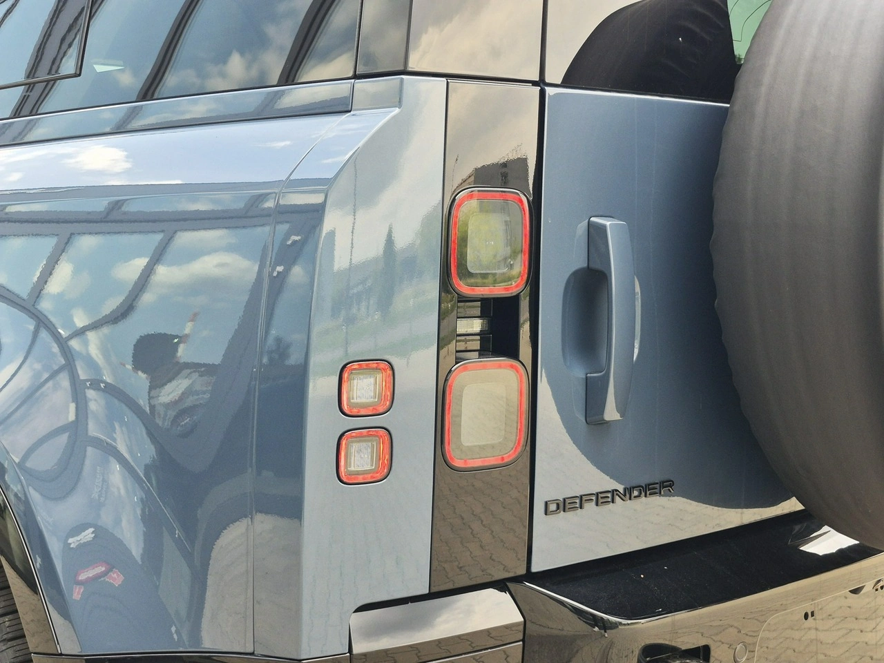 Land Rover Defender - Zdjęcie 14