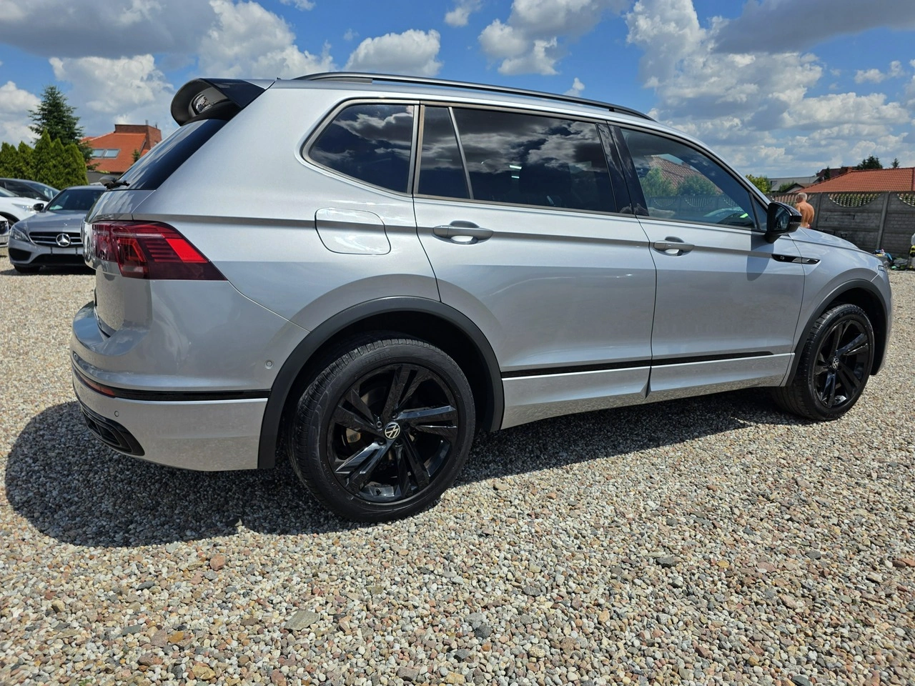 Volkswagen Tiguan Allspace - Zdjęcie 22