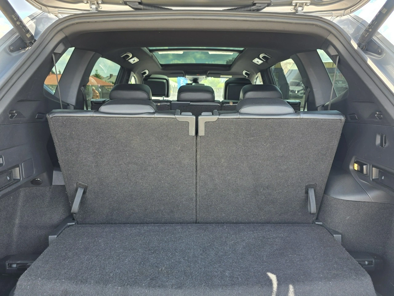 Volkswagen Tiguan Allspace - Zdjęcie 24