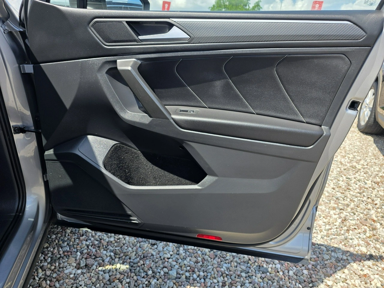 Volkswagen Tiguan Allspace - Zdjęcie 29
