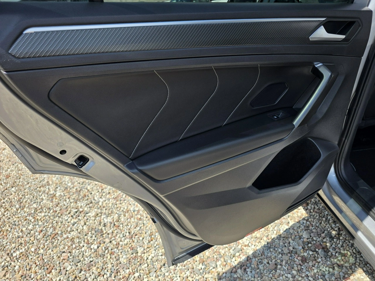 Volkswagen Tiguan Allspace - Zdjęcie 33