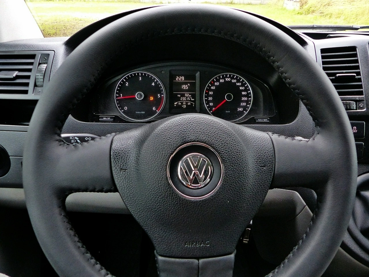 Volkswagen Transporter - Zdjęcie 29
