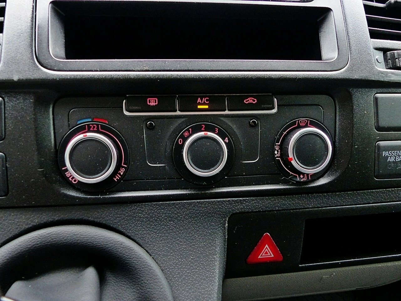 Volkswagen Transporter - Zdjęcie 35